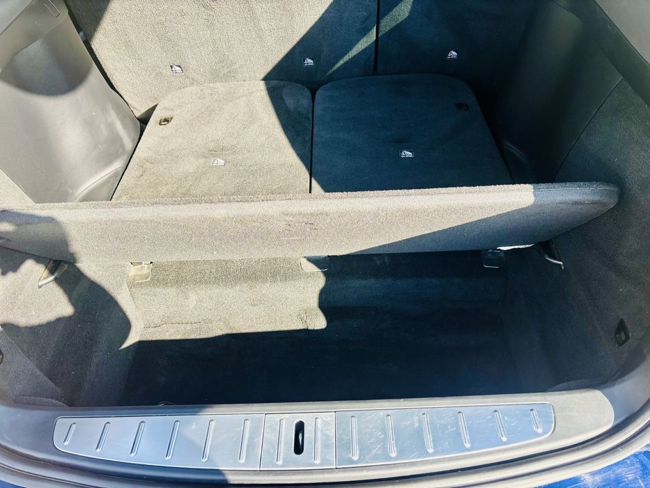 Tesla X 2018року