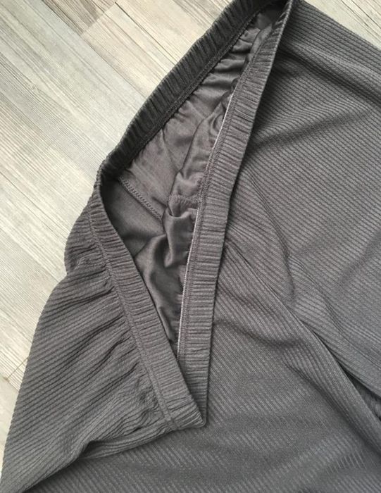 Жіночі штани палаццо.