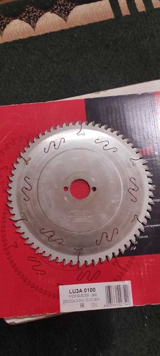 Пильний диск freud lu3a 0100 (220\3,2\30\z64)