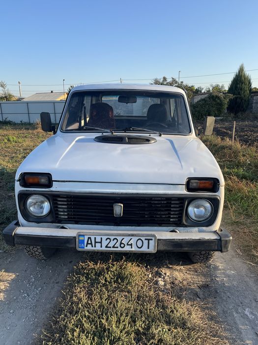 Автомобиль нива ваз 2121