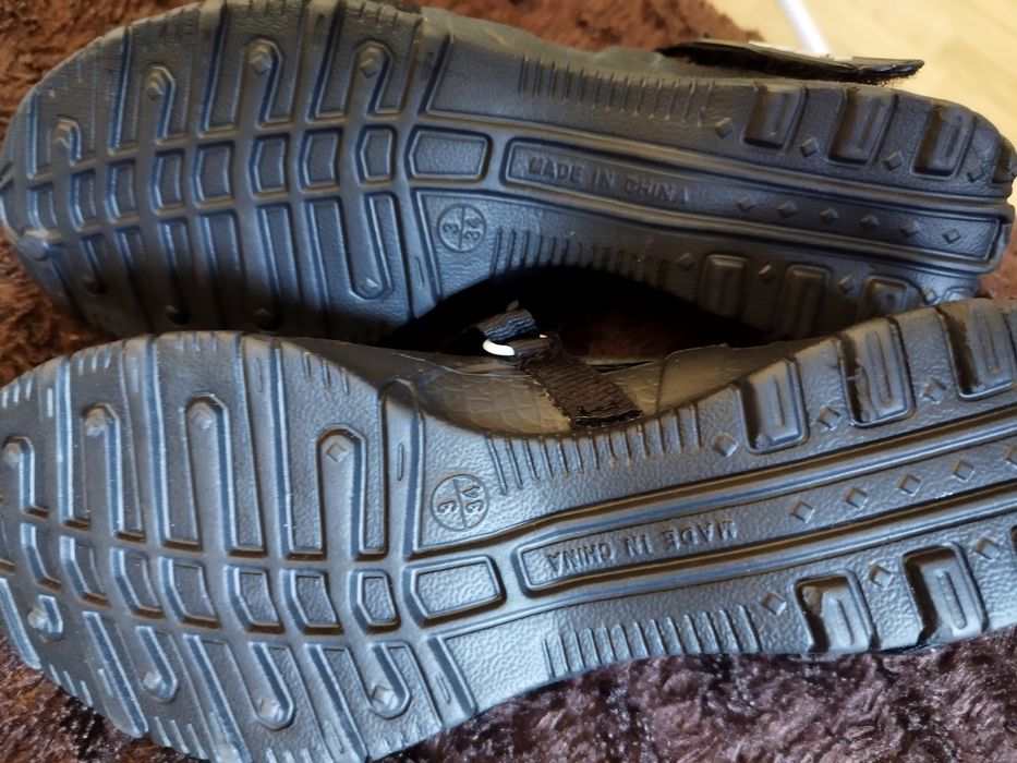 Vendo sapatos pretos