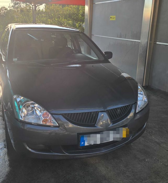 Mitsubishi Lancer 1.3 de 2005 com 123.000km
