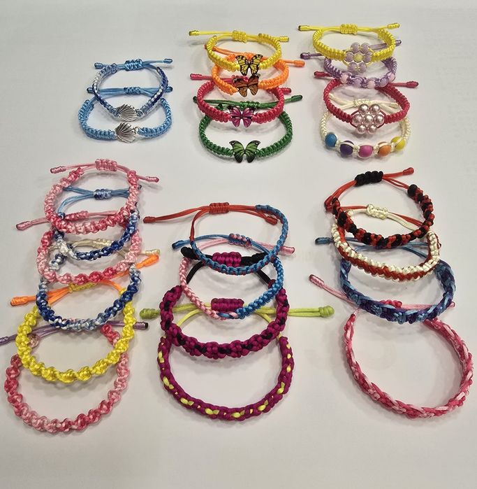 28. Bransoletka sznurkowa Handmade niebieska + muszelka (r. 12-22)