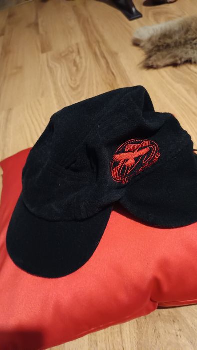 Ciepła czapka chłopięca z daszkiem