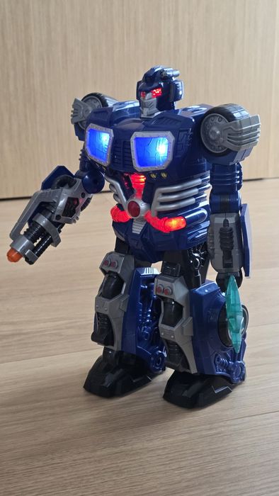 Robot chodzący, Transformers super stan dumel