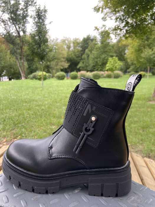 Демі черевики для дівчинки чорні 33-36р, арт. 1341