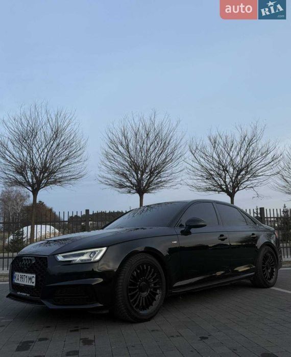 Продам Audi A4 2016