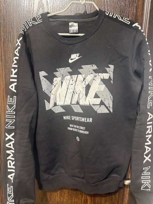 Продаю костюм найк