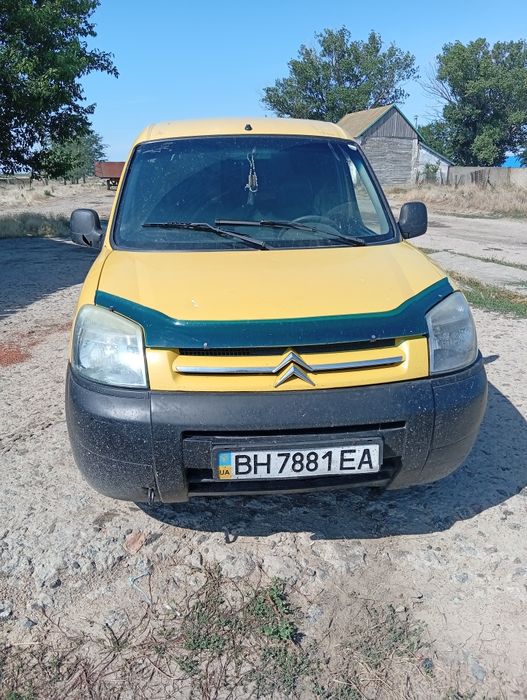 Продам машину Citroen Berlingo