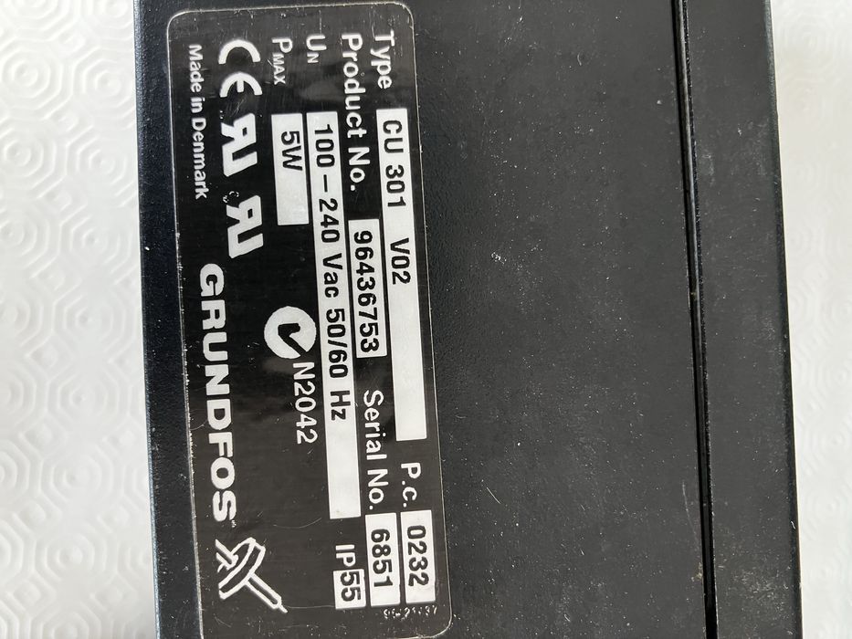 Grundfos CU 301 painel bomba submerssivel e medidor de pressão
