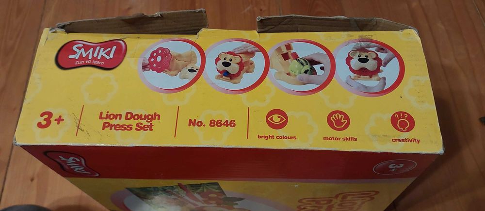 Zestaw do ciastoliny 'Lion Dough Press Set' + gratisy