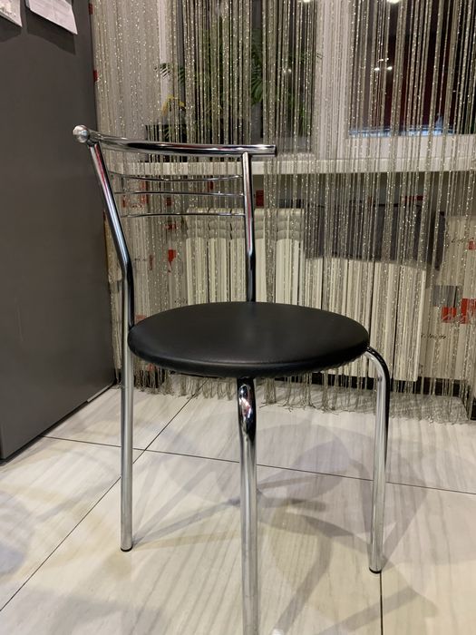 Продам кухонные стулья со спинкой