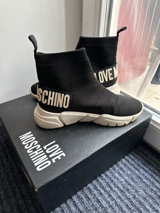 Оригінальні кросівки, снікерси love moschino
