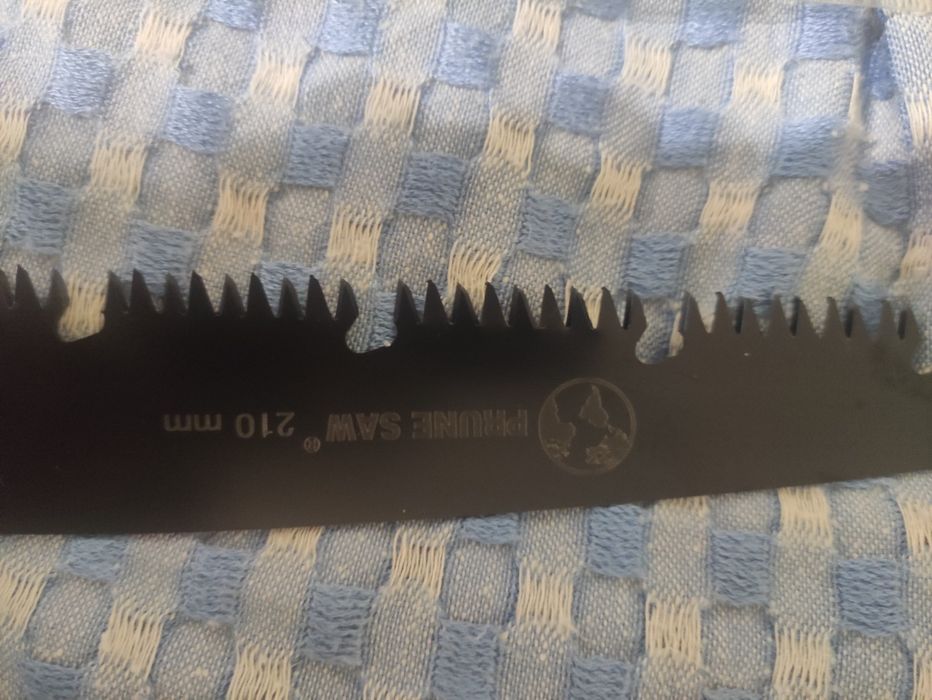 Пила складна садова 24 см,21 см