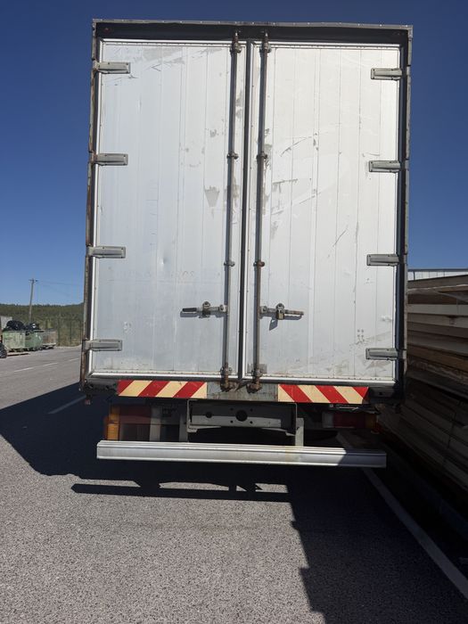 Volvo FL6 em bom estado