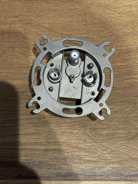 Gniazdo antenowe 10 zł