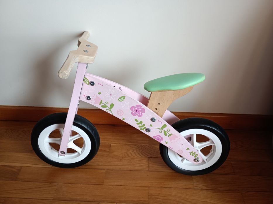 Bicicleta infantil de madeira