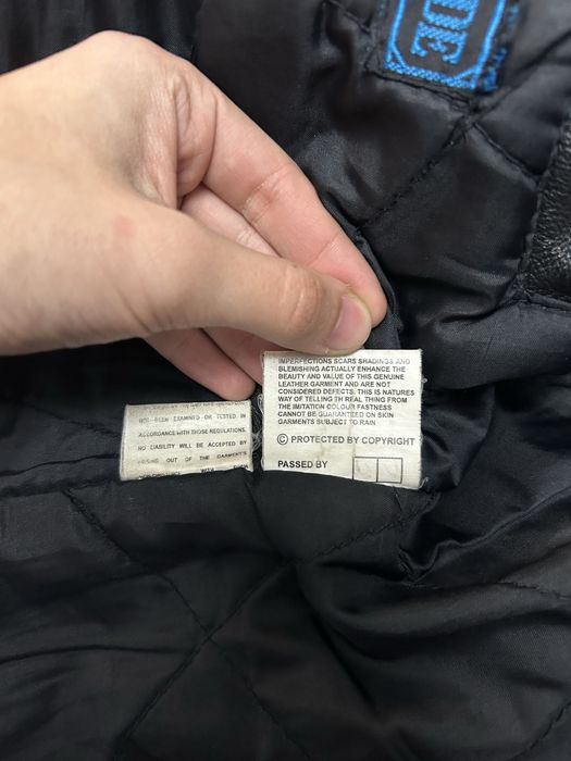 Шкіряна куртка skintan