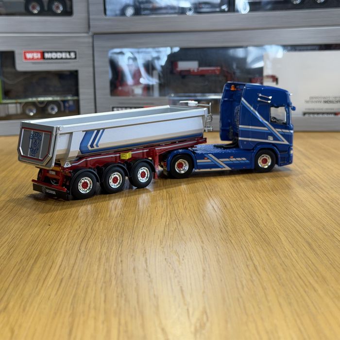 Model 1:50 WSI Scania R Highline 4x2 + naczepa