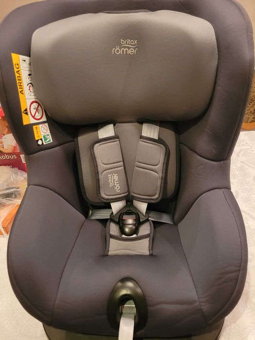 Fotelik 
Britax Romer Dualfix M i-Size Fotelik samochodowy 9-18kg