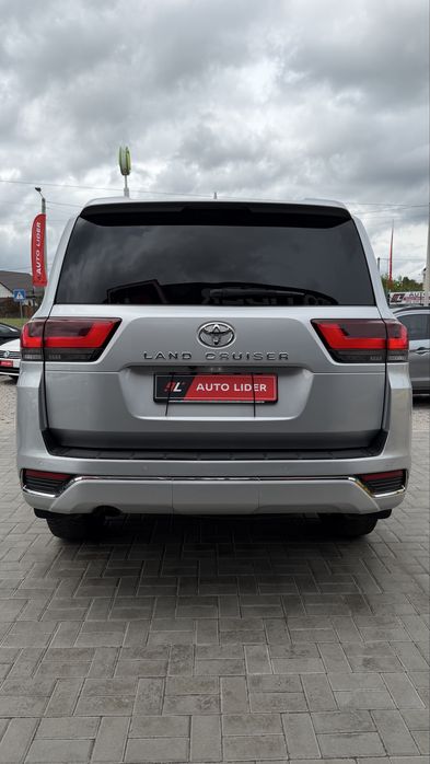 Toyota Land Cruiser Тойота Ленд Крузер 300 Premium 2022 р 3,3 дизель 10АКПП ІДЕАЛЬНИЙ