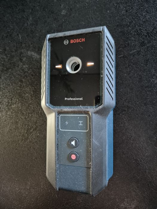 Cyfrowy wykrywacz metali i przewodów BOSCH GMS 100-23 NOWY