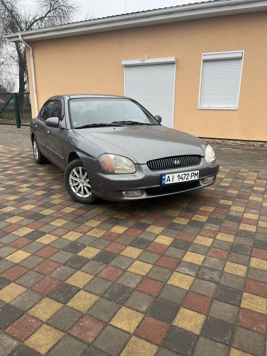 Продам гарне авто на повному ходу всі питання за телефоном