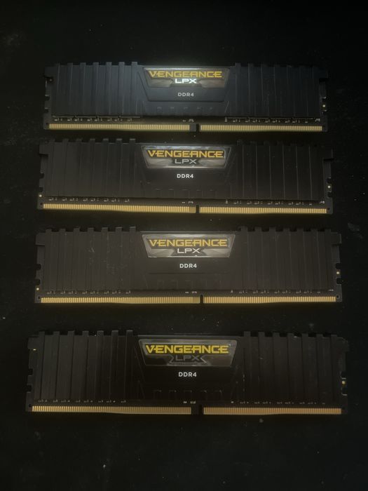 4x8gb 32GB 3200MHZ DDR4 Corsair Vengeeance LPX