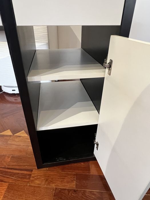 Secretaria Ikea MICKE em bom estado preto e branco