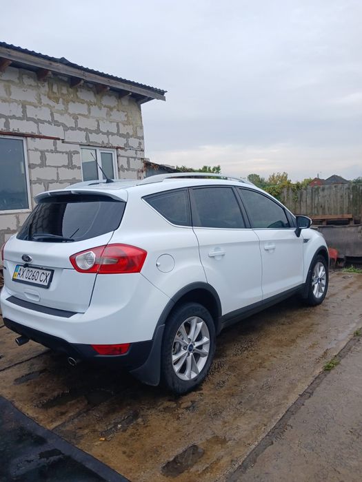 Продам Ford Kuga 2012,Двс 2.5tбенз,автомат, хозяйский