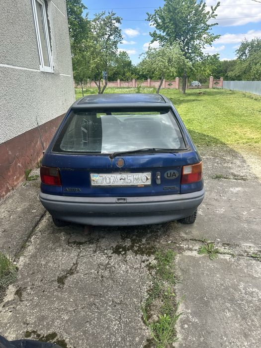 Opel  , заводиться та іде ,