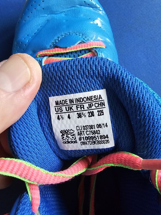 Buty mlodziezowe Adidas  36 2/3 oryginał stan bardzo dobry