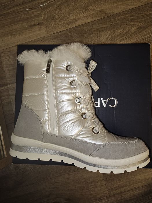 Зимові дуті чоботи Caprice жіночі білі