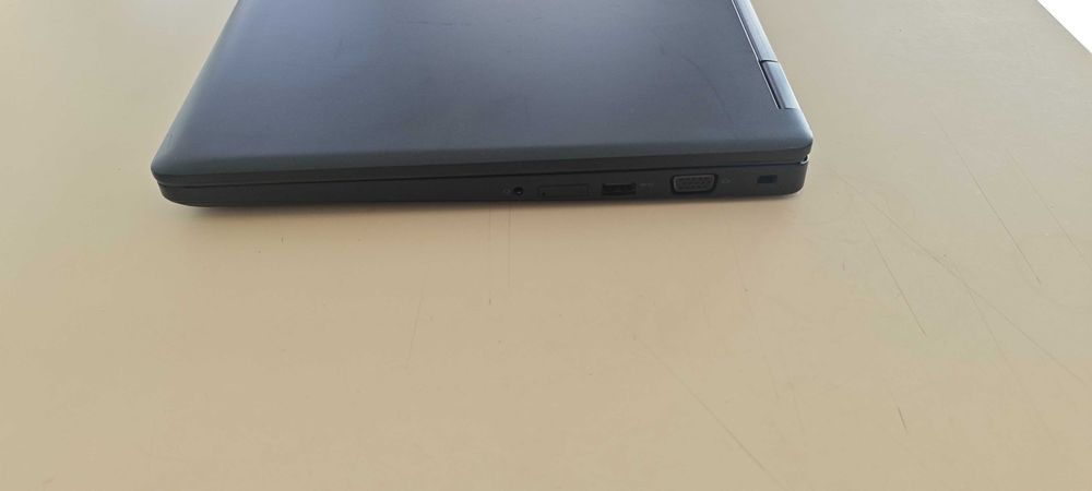 Portátil Dell Latitude 5580 15,6" i7-7600U 16GB RAM 512GB NVMe **BATERIA NOVA**