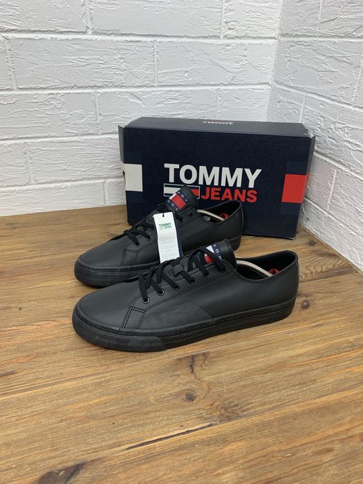 Кеды кроссовки Tommy Hilfiger 46р новые в коробке черные
