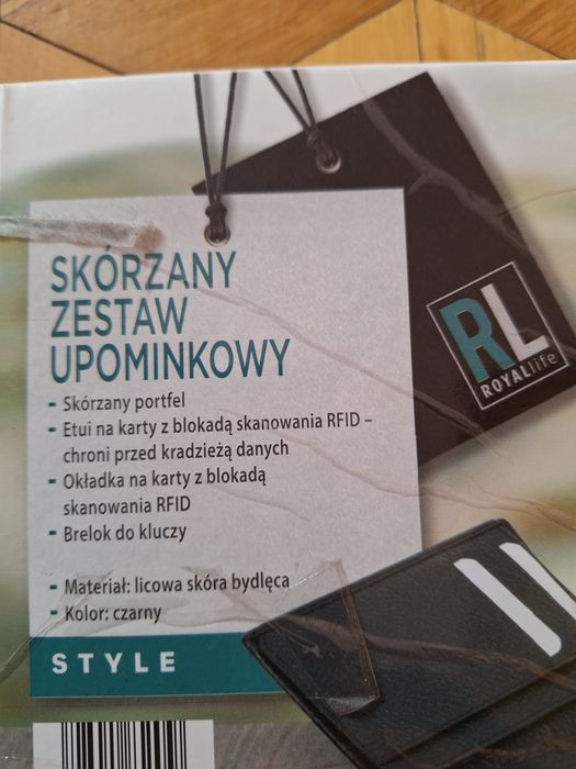 Skórzanny portfel męski z dodatkami
