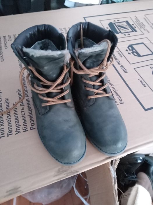 Продам взуття бу