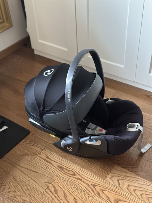 Cybex Cloud Z i-Size + Adaptery