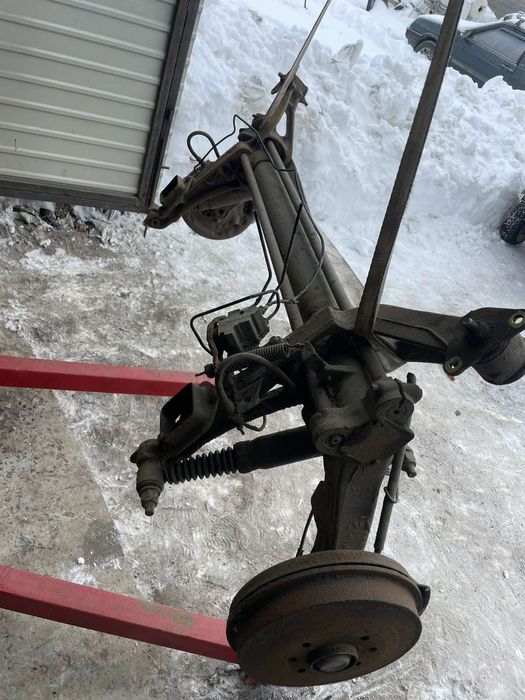 продам балку Пежо партнер