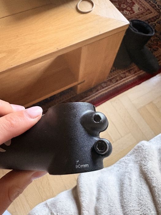 Mostek Bontrager Elite Blendr 90 mm 7° 31,8 mm Trek