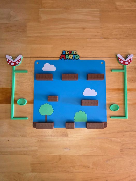 Super Mario Kinder Joy półka / stojak na figurki, montaż na ścianę