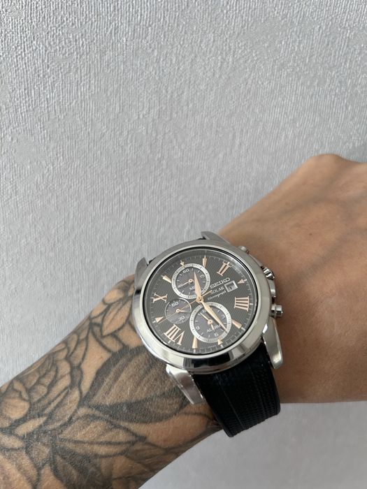 годинник Seiko Solar chronograph