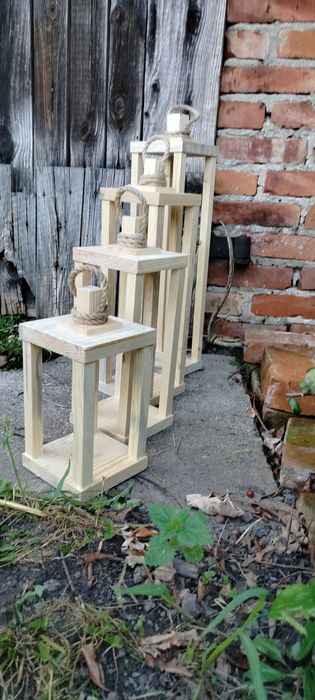 Drewniane, ozdobne lampiony