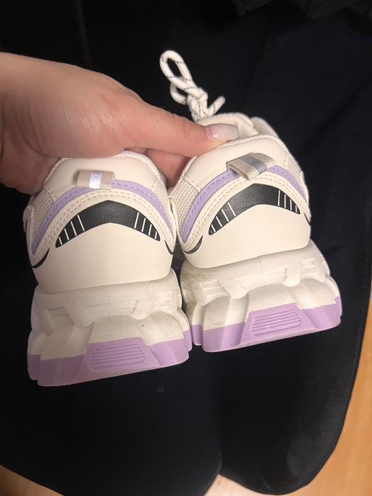 Кросівки для дівчинка р 37,5