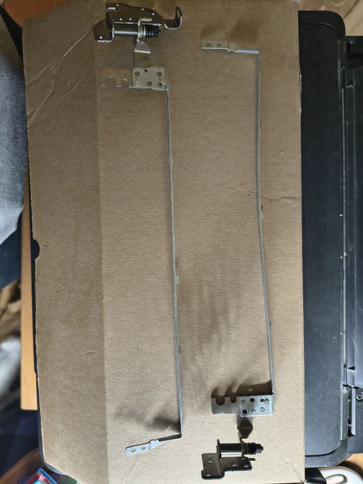 Петли для ноутбука