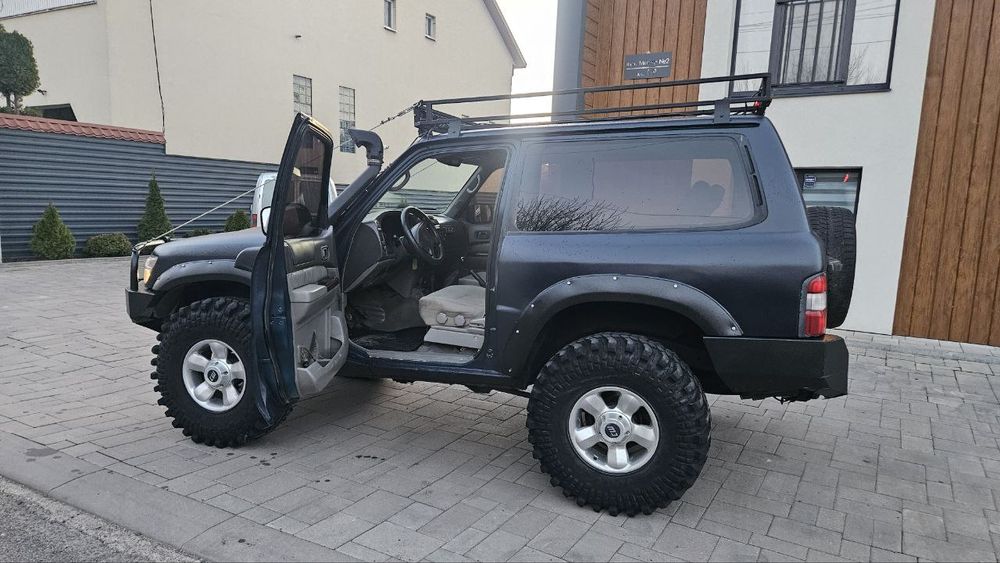 Nissan Patrol Y61