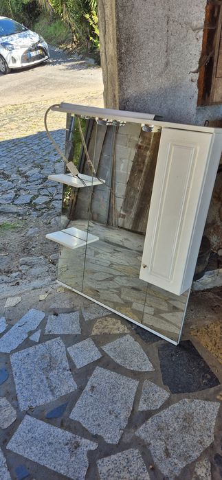 Móvel de casa de banho usado