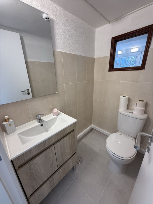 Arrendamento de espaço comercial na Rua Cabo Verde,