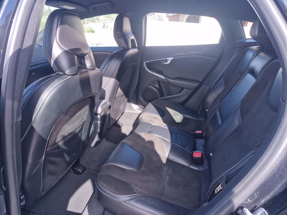 Volvo v40 r design 2015