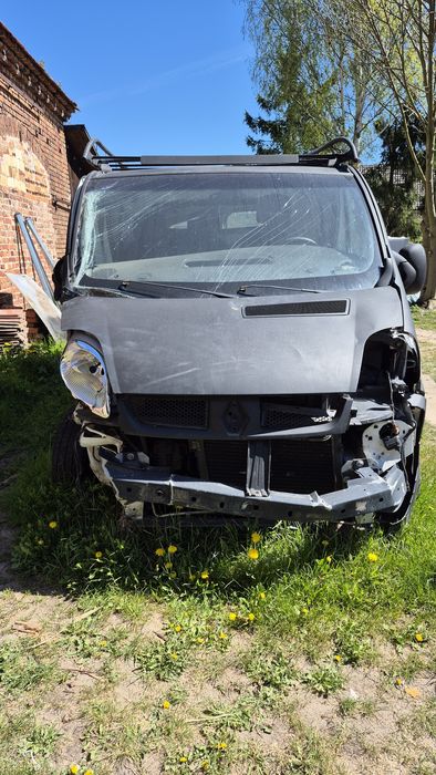 Renault trafic 2005 powypadkowy uszkodzony